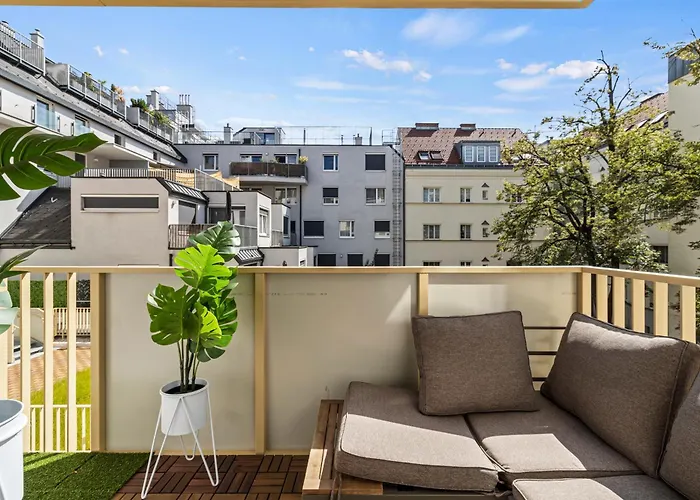Spacious 3-br - Balcony - Onsite Parking 19,90 Per Day Appartement Wenen