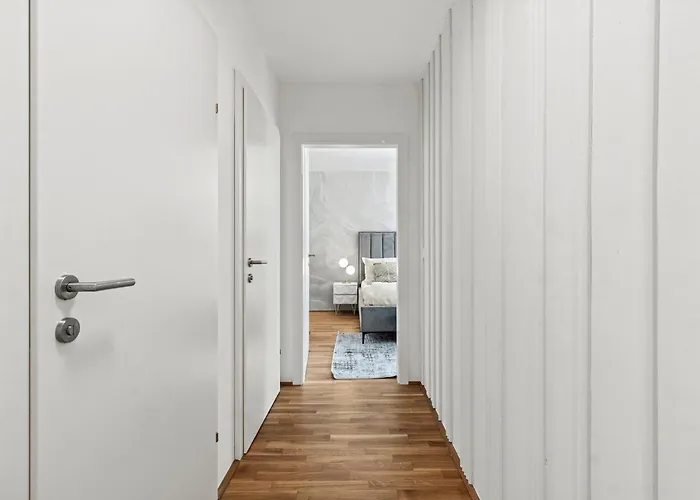 Spacious 3-br - Balcony - Onsite Parking 19,90 Per Day Wenen