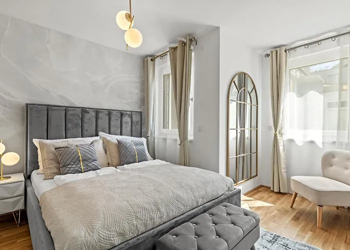 Appartement Spacious 3-br - Balcony - Onsite Parking 19,90 Per Day *