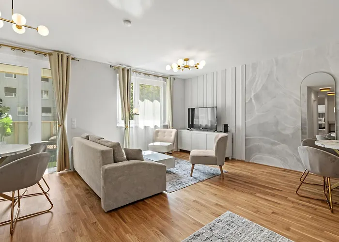 Spacious 3-br - Balcony - Onsite Parking 19,90 Per Day Wenen